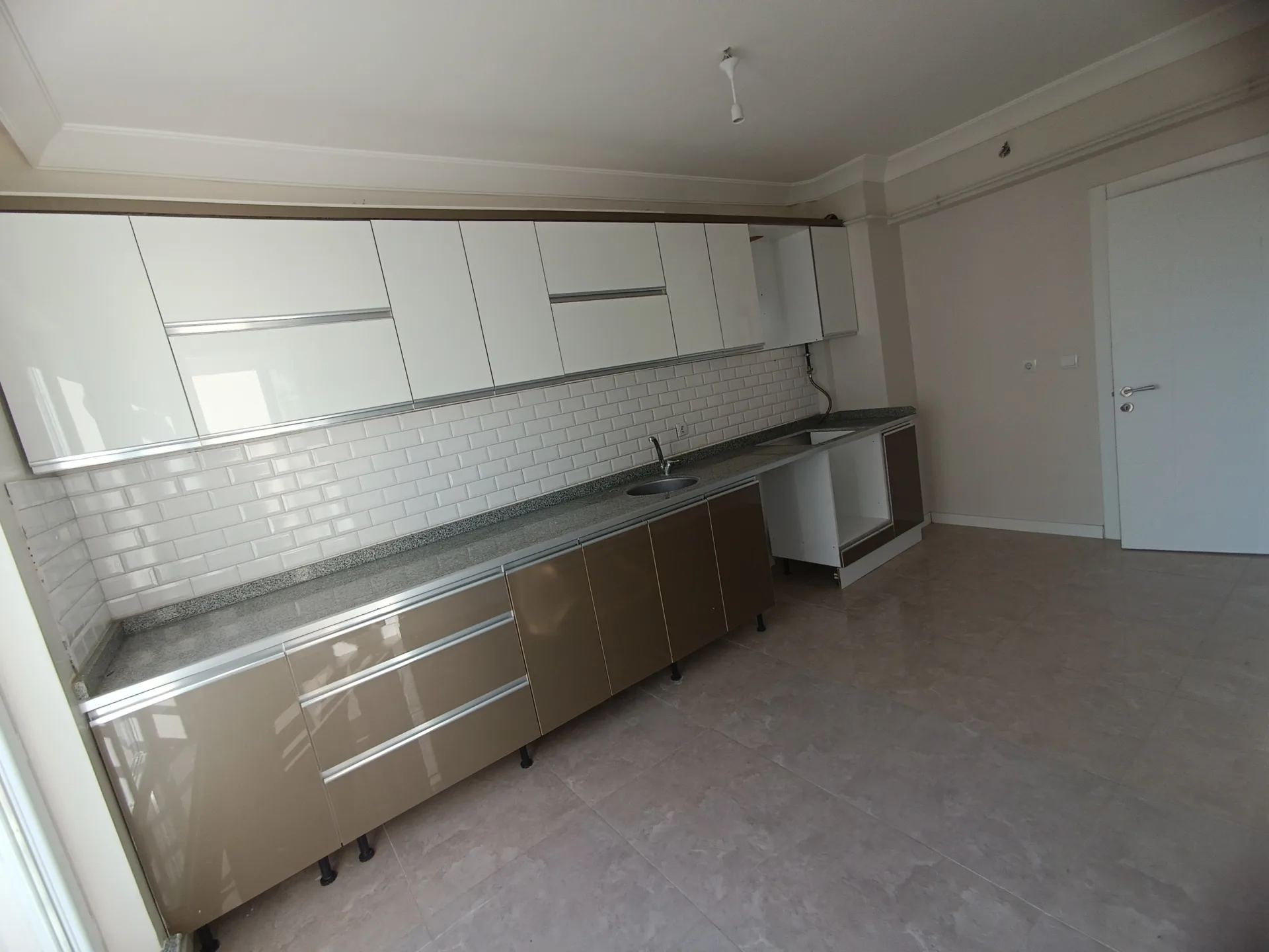 KİRALIK DEVLET HASTANESİ CİVARI LÜKS 3+1 DAİRE - 8