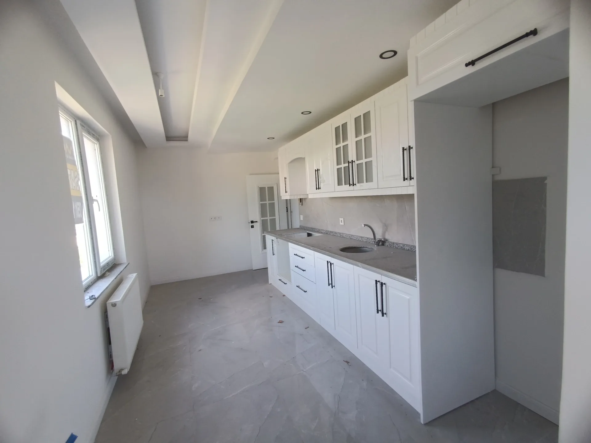 SATILIK SELGAH BULVAR ÜSTÜ GENİŞ ULTRA LÜKS ARAKAT 2+1 SIFIR DAİRE - 8