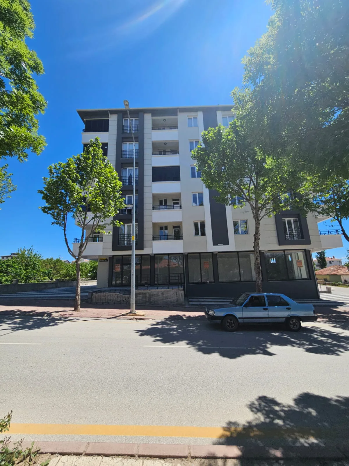 SATILIK SELGAH BULVAR ÜSTÜ GENİŞ ULTRA LÜKS ARAKAT 2+1 SIFIR DAİRE - 7