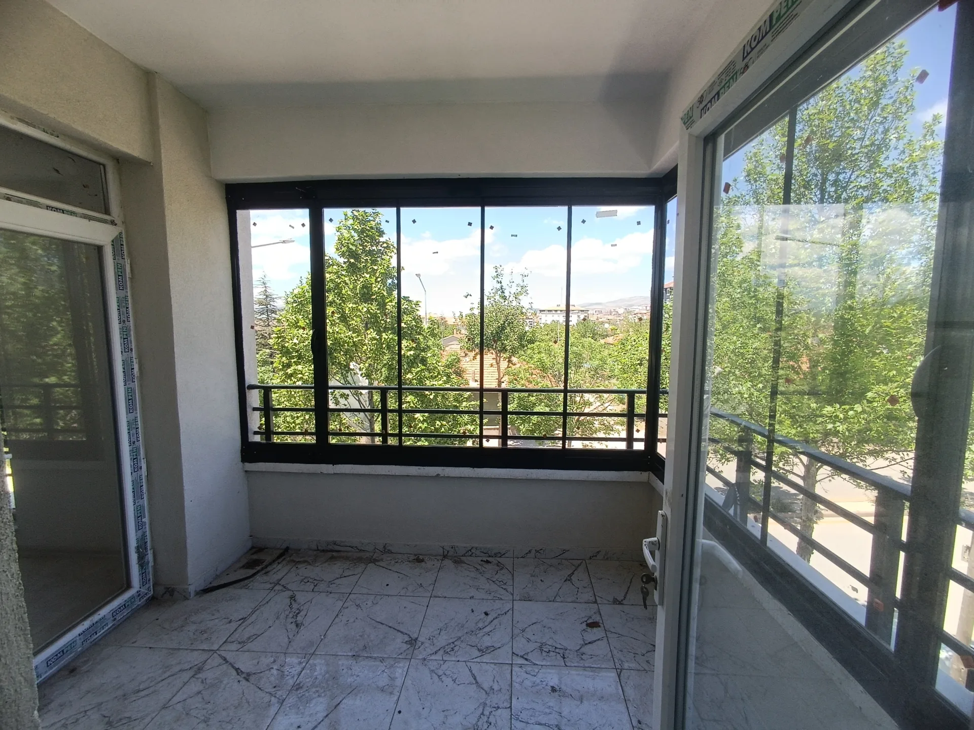 SATILIK SELGAH BULVAR ÜSTÜ GENİŞ ULTRA LÜKS ARAKAT 2+1 SIFIR DAİRE - 11