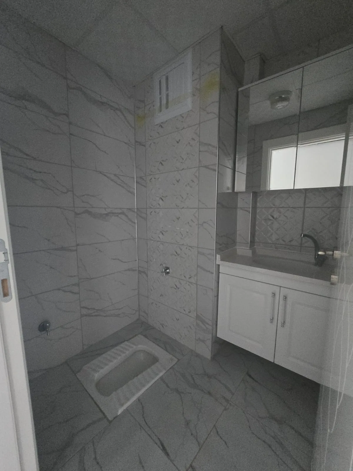 SATILIK NASUHDEDE'DE UYGUN FİYATLI 3+1 ARAKAT DAİRE - 10